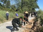 Tiểu đoàn Cảnh sát cơ động số 1 - Trung đoàn Cảnh sát cơ động Bắc Trung Bộ hành quân dã ngoại làm công tác dân vận tại xã Nghĩa Lợi