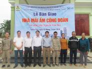  Bàn giao 2 nhà mái ấm công đoàn