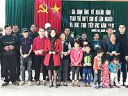Trao tặng 120 thẻ bảo hiểm y tế cho các đối tượng có hoàn cảnh đặc biệt khó khăn ở Nghĩa Đàn