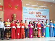 Hội LHPN huyện tổ chức diễn đàn “sắc hội” và biểu dương điển hình “gia đình 5 không, 3 sạch” xây dựng NTM