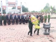 Dâng hương, dâng hoa tại Nghĩa trang liệt sỹ