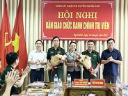 Ban CHQS huyện Nghĩa Đàn bàn giao chức danh Chính trị viên ban chỉ huy quân sự huyện