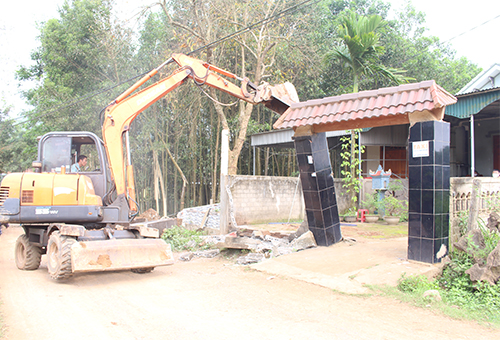 Người dân Nghĩa Lâm đồng thuận hiến đất mở đường