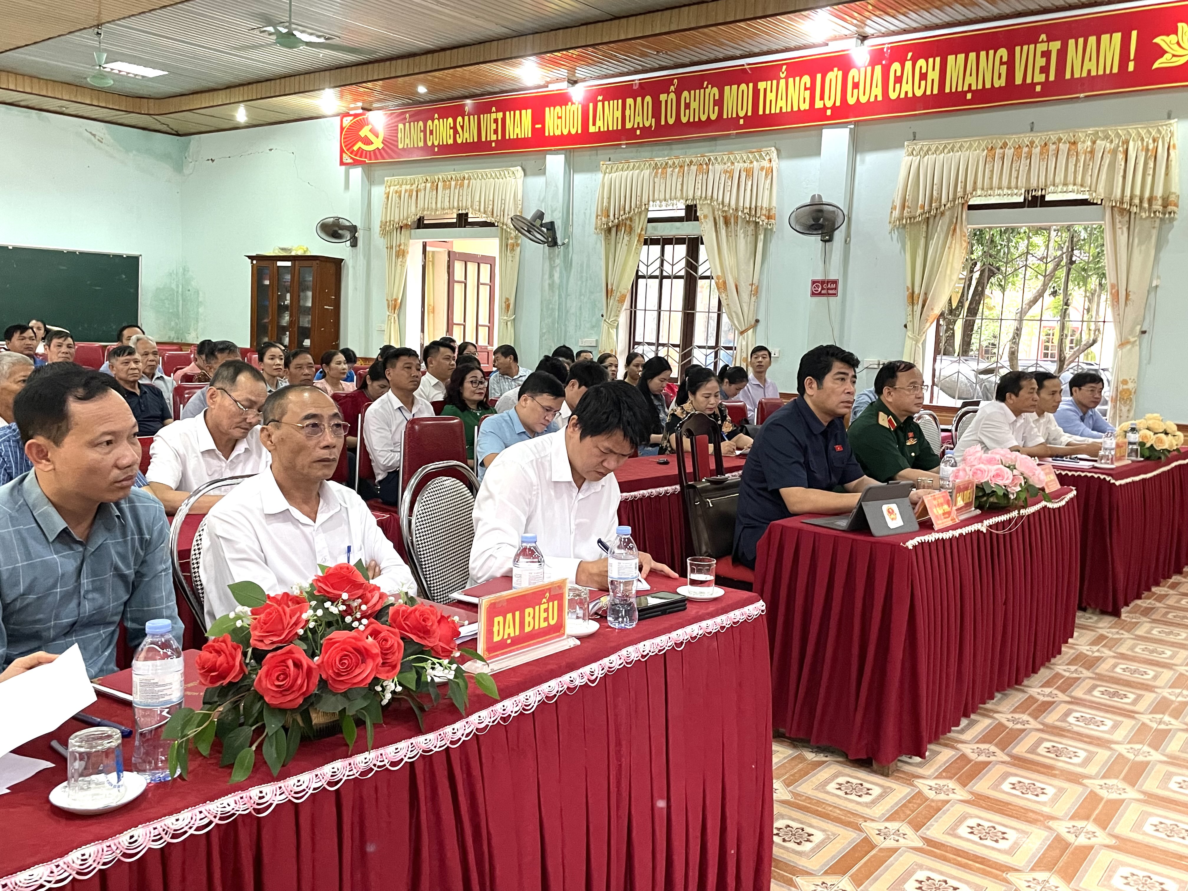 Đại biểu Quốc hội khóa XV tiếp xúc cử tri xã Nghĩa Hưng  huyện Nghĩa Đàn trước kỳ họp thứ 6