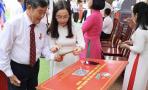 Gặp đại biểu cao tuổi và trẻ tuổi nhất tham dự Đại hội đại biểu Đảng bộ xã Nghĩa Đàn lần thứ I, nhiệm kỳ 2025-2030