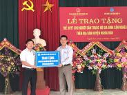 Trao 1600 thẻ bảo hiểm y tế cho hộ cận nghèo tại Nghĩa Đàn