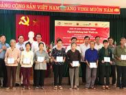 Trao tặng sổ tiết kiệm cho các gia đình chính sách có hoàn cảnh đặc biệt khó khăn  tại Nghĩa Đàn