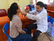 TTYT NGHĨA ĐÀN KHÁM SỨC KHOẺ CHO HỌC SINH TRƯỜNG THPT 1/5