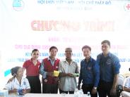 Cấp phát thuốc miễn phí cho gia đình chính sách, người có công với cách mạng