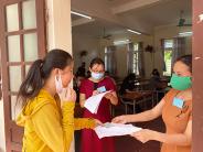 Thí sinh làm thủ tục dự thi tốt nghiệp THPT năm 2020
