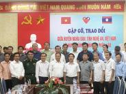 Huyện Sầm Tớ trao đổi, gặp gỡ với huyện Nghĩa Đàn