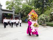 Đảng bộ huyện Nghĩa Đàn dâng hương, dâng hoa tại Khu di tích Kim Liên  Nam Đàn